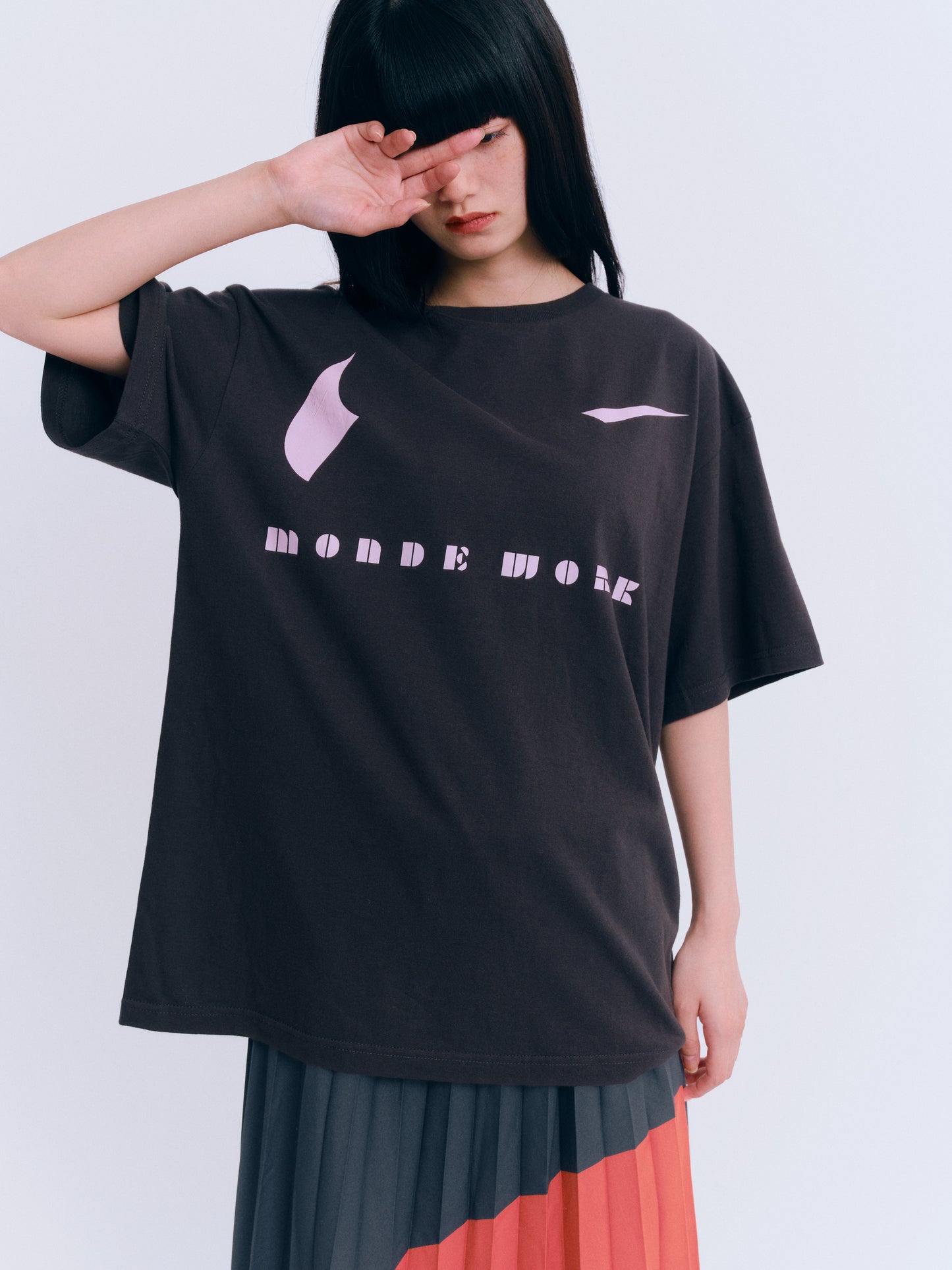 OVER ロゴTシャツ