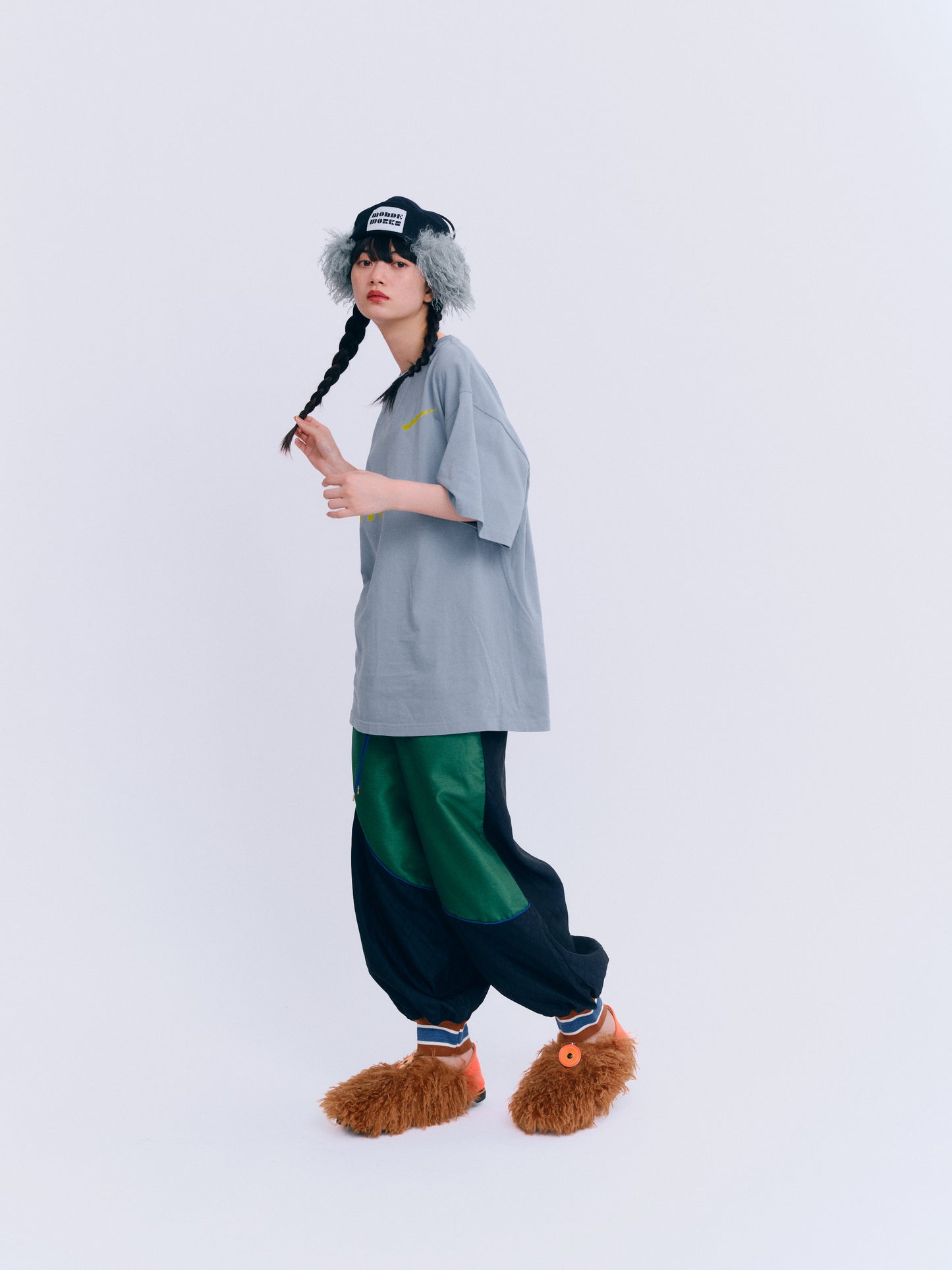 OVER ロゴTシャツ