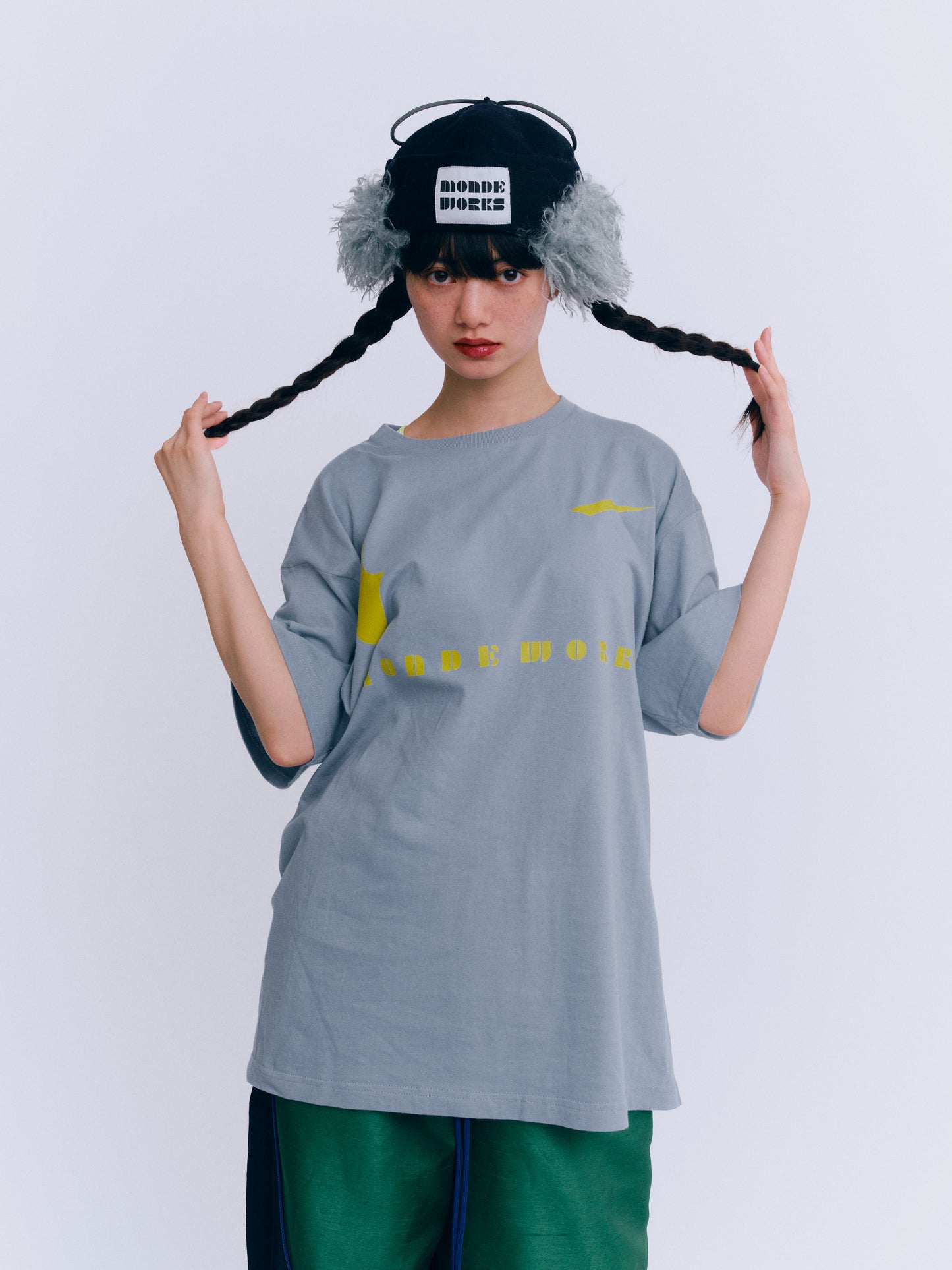 OVER ロゴTシャツ