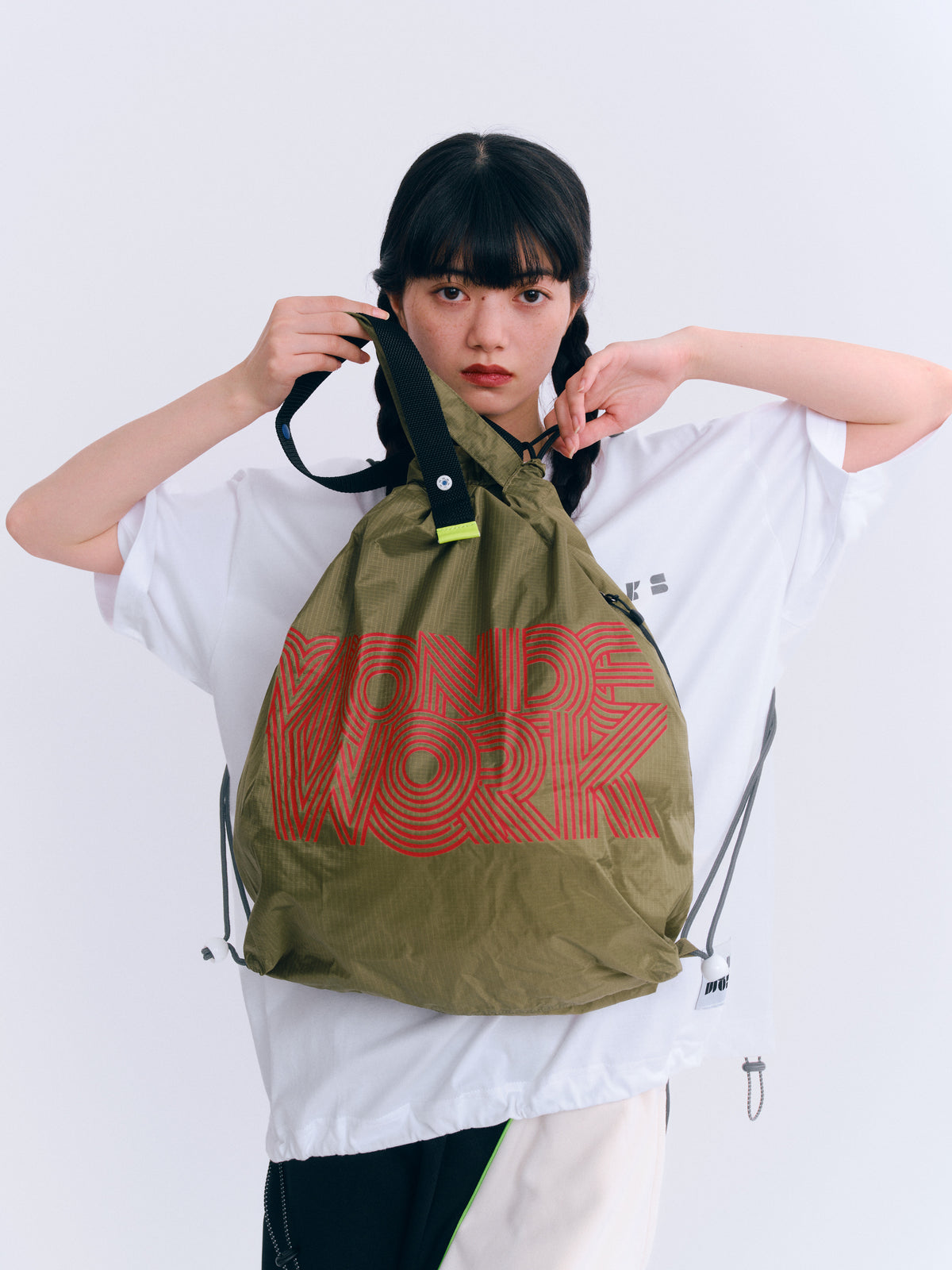 MONDEWORKロゴ３WAYナップサック 4